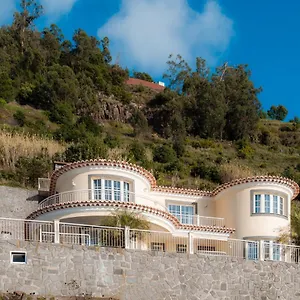 https://sunnyside-villa-arco-da-calheta-madeira.madeira-islandshotels.com